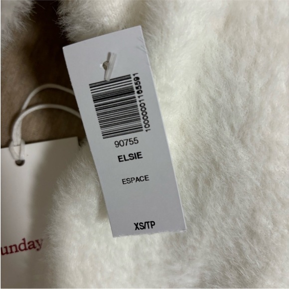 Aritzia Sunday Best Elsie Sweater - Picture 4 of 5